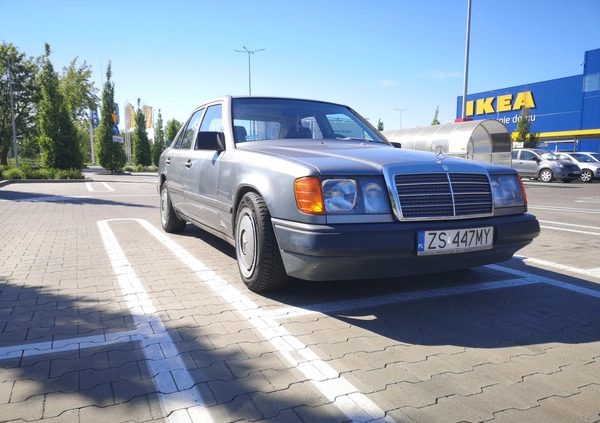 Mercedes-Benz W124 (1984-1993) cena 8999 przebieg: 346170, rok produkcji 1988 z Szczecin małe 529